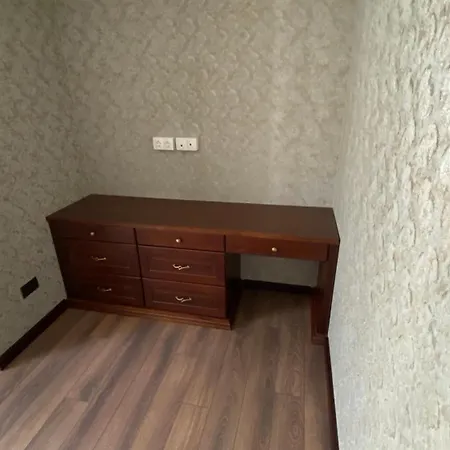 1 شقة